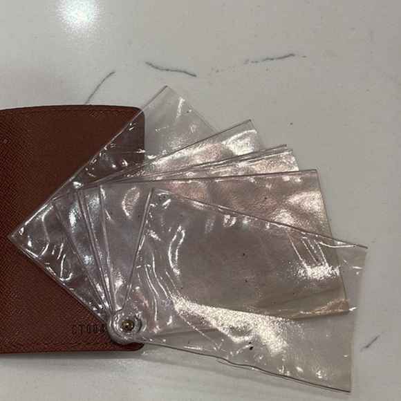 Louis Vuitton Monogram Port Credit
Card wallet
Good condition
Authentic - Picture 5 of 9